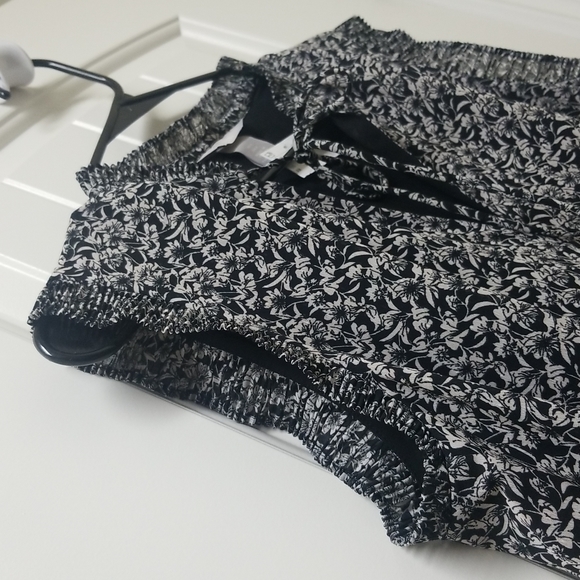 NWT H&M printed top - Picture 3 of 5